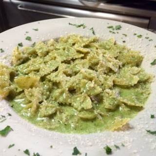 Order Bowtie Pasta with Pesto Sauce food online from Brooklyn V Pizza store, Chandler on bringmethat.com