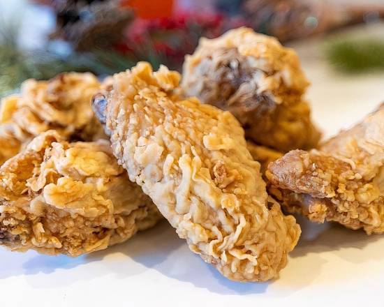 Order Fried Chicken Wings ONLY 单点炸鸡翅 food online from Playdate Nyc store, New York on bringmethat.com