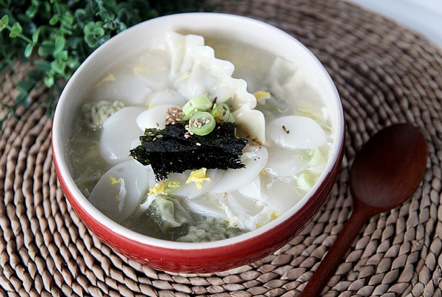 Order Rice Cake and Dumpling Soup food online from T-Toust store, Berkeley on bringmethat.com