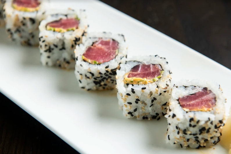 Order Spicy Tuna Roll food online from Momosan Seattle store, Seattle on bringmethat.com