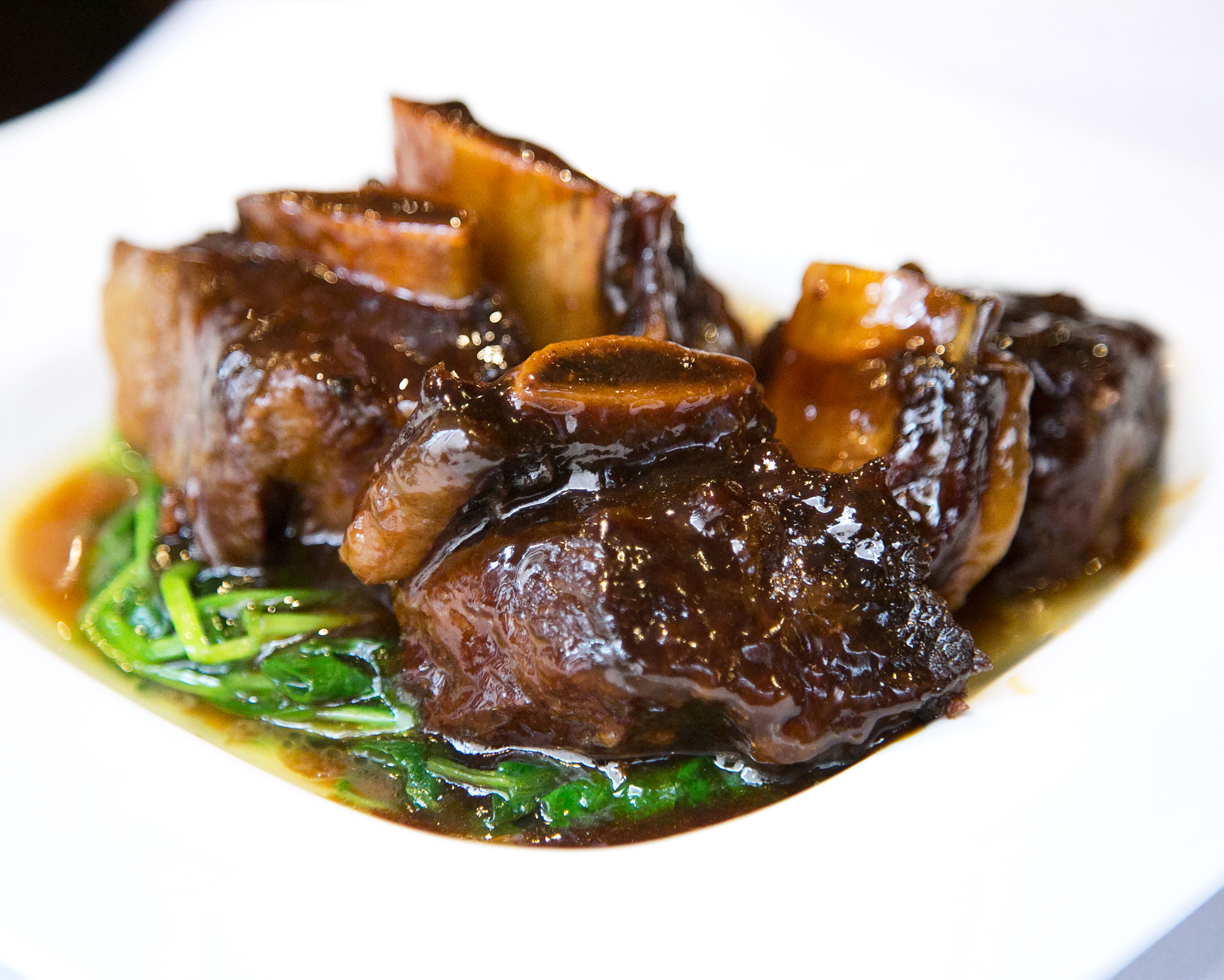 Order Red Cooked Short Ribs in Hang Chow Style food online from Tri Dim Shanghai store, New York on bringmethat.com