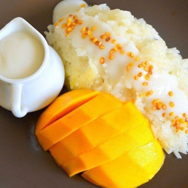 Order Mango Sticky Rice food online from Simply Thai store, Northbrook on bringmethat.com