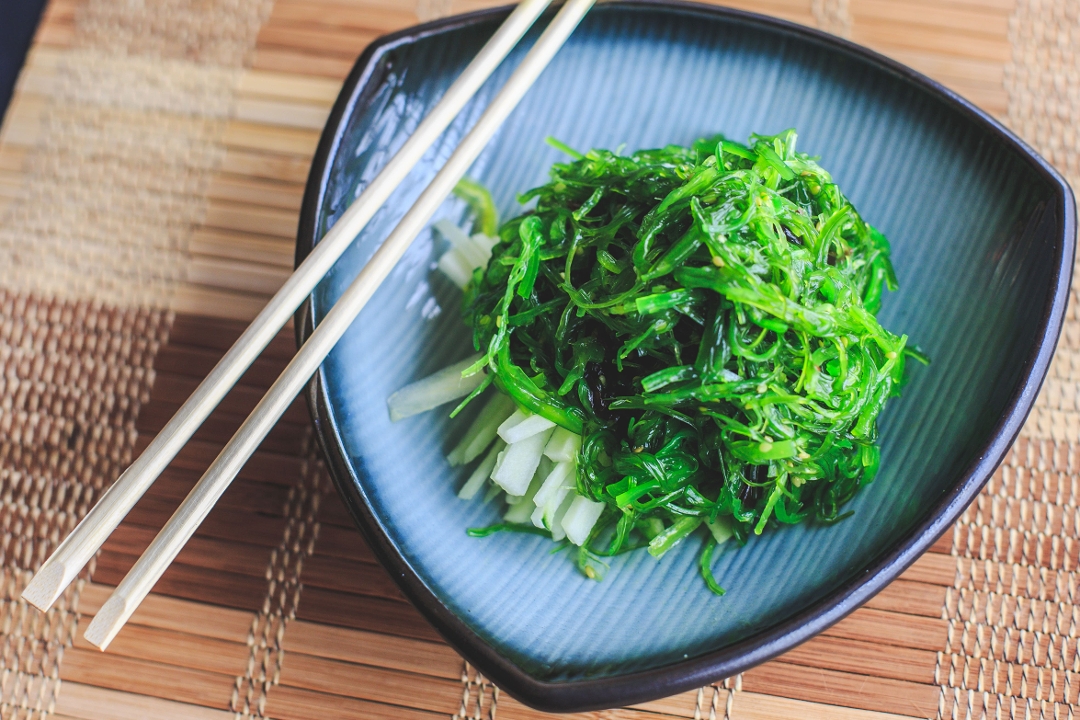 Order Seaweed Salad (C) food online from Ichiban Japanese Bistro store, Sterling Heights on bringmethat.com