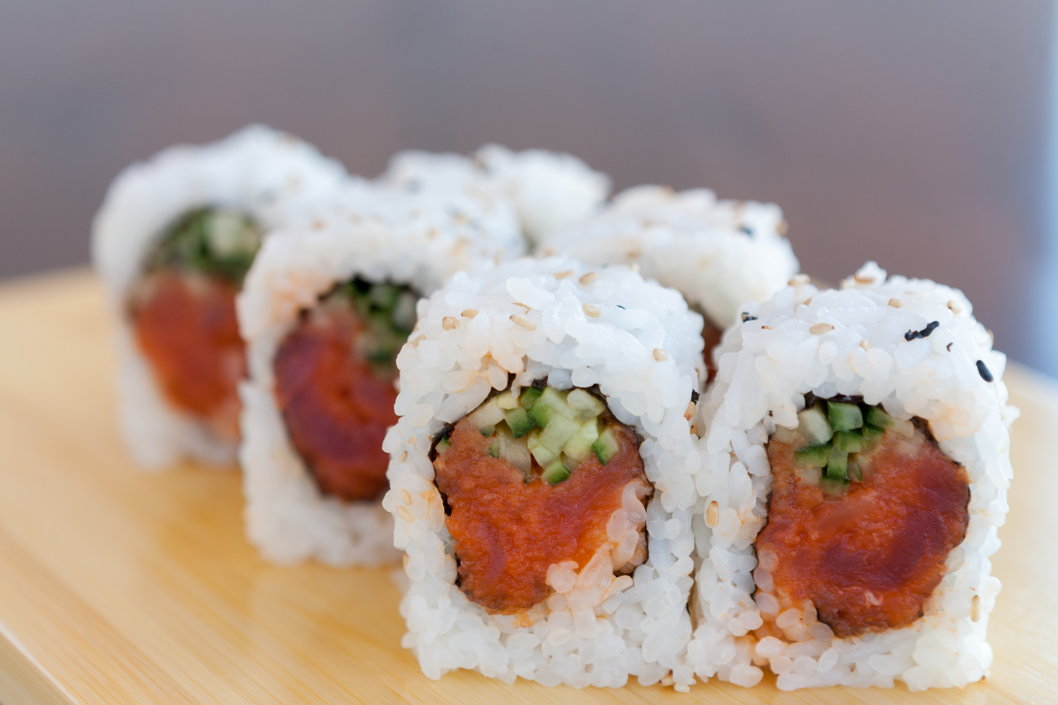 Order Spicy Tuna Roll food online from Yo Sushi store, Alameda on bringmethat.com