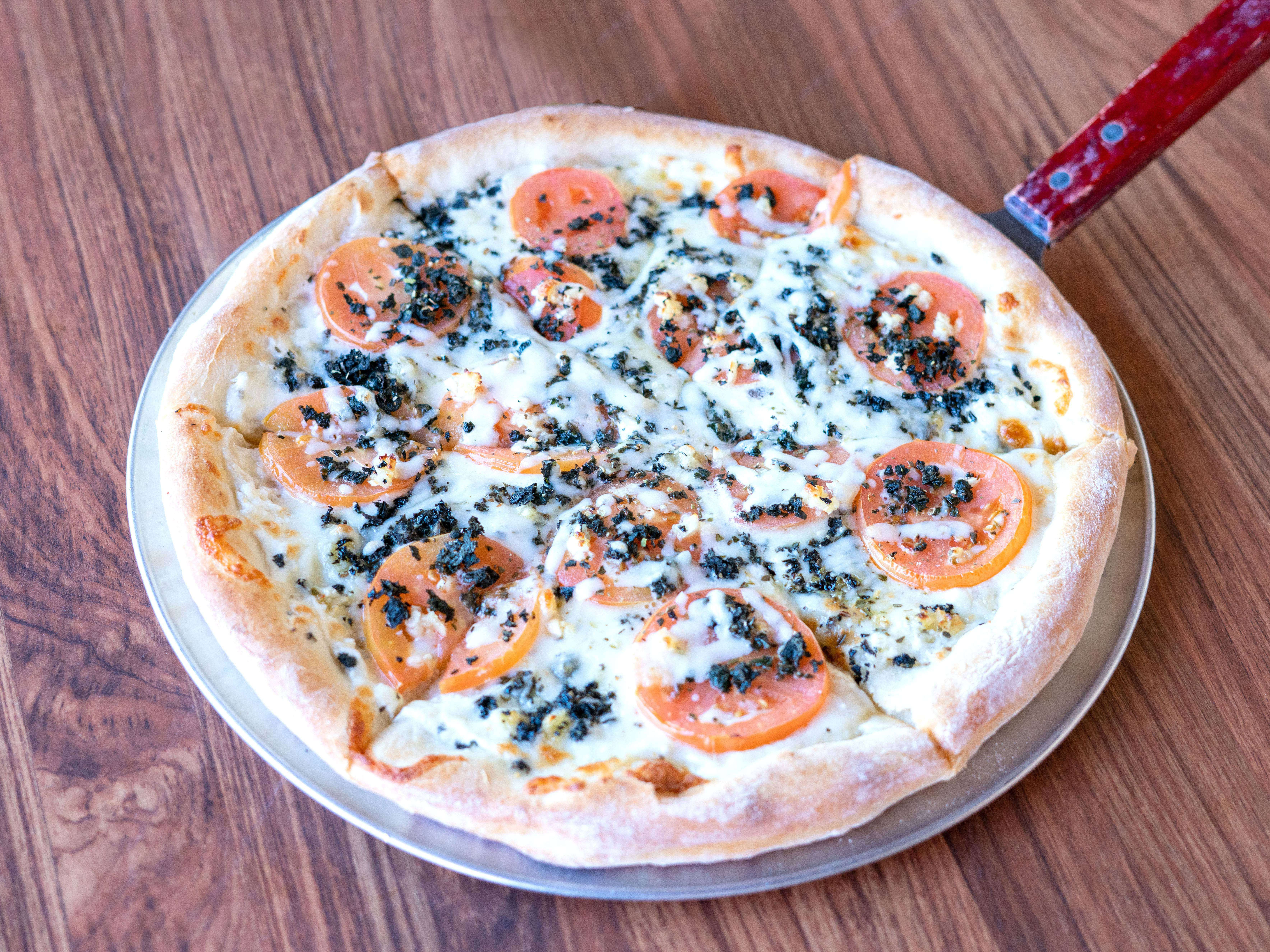 Order Margherita Pizza food online from Vito Pizza & Grill store, Irving on bringmethat.com