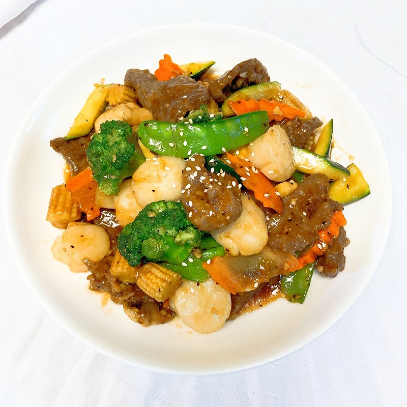 Order M9. Beef with Scallop food online from High Thai store, Brooklyn on bringmethat.com