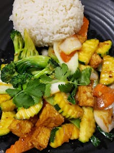 Order S6. Stir Fry Tofu & Veggies with Rice food online from Boling Pho store, Escondido on bringmethat.com