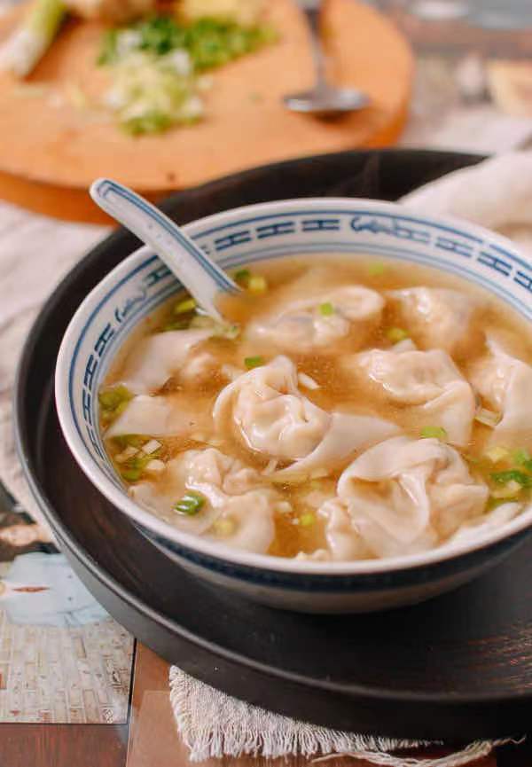 Order Hand Craft Wonton Soup手工大馄饨 food online from Jianghu Asian Street Food store, Iowa City on bringmethat.com