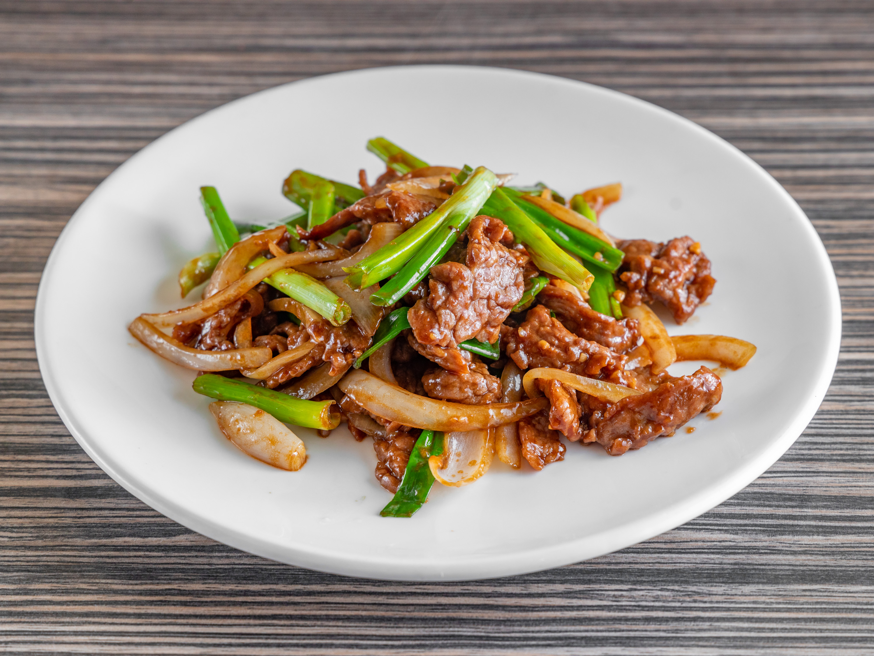 Order Mongolian Beef food online from Twin Dragon Restaurant store, Los Angeles on bringmethat.com