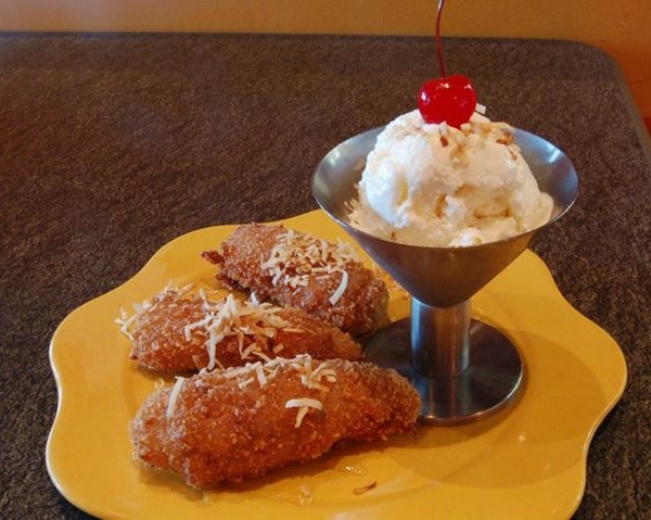 Order Fried Banana with Vanilla Ice Cream food online from Mango Thai Cuisine store, Plano on bringmethat.com
