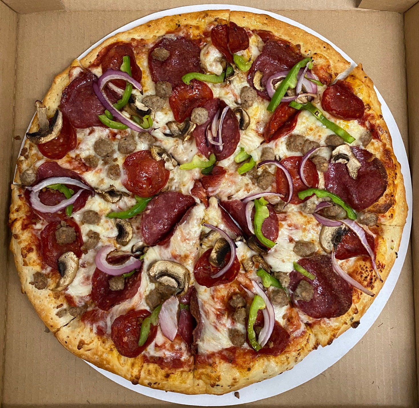 Order California Combo Pizza - Small 10" food online from Jojo's Pizzeria store, Sacramento on bringmethat.com
