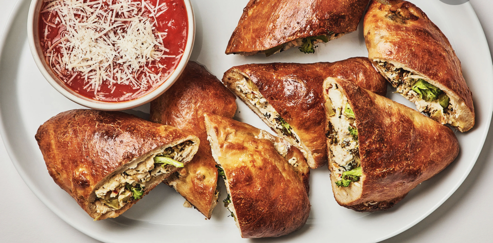 Order Calzone food online from Milano Pizza store, Tracy on bringmethat.com