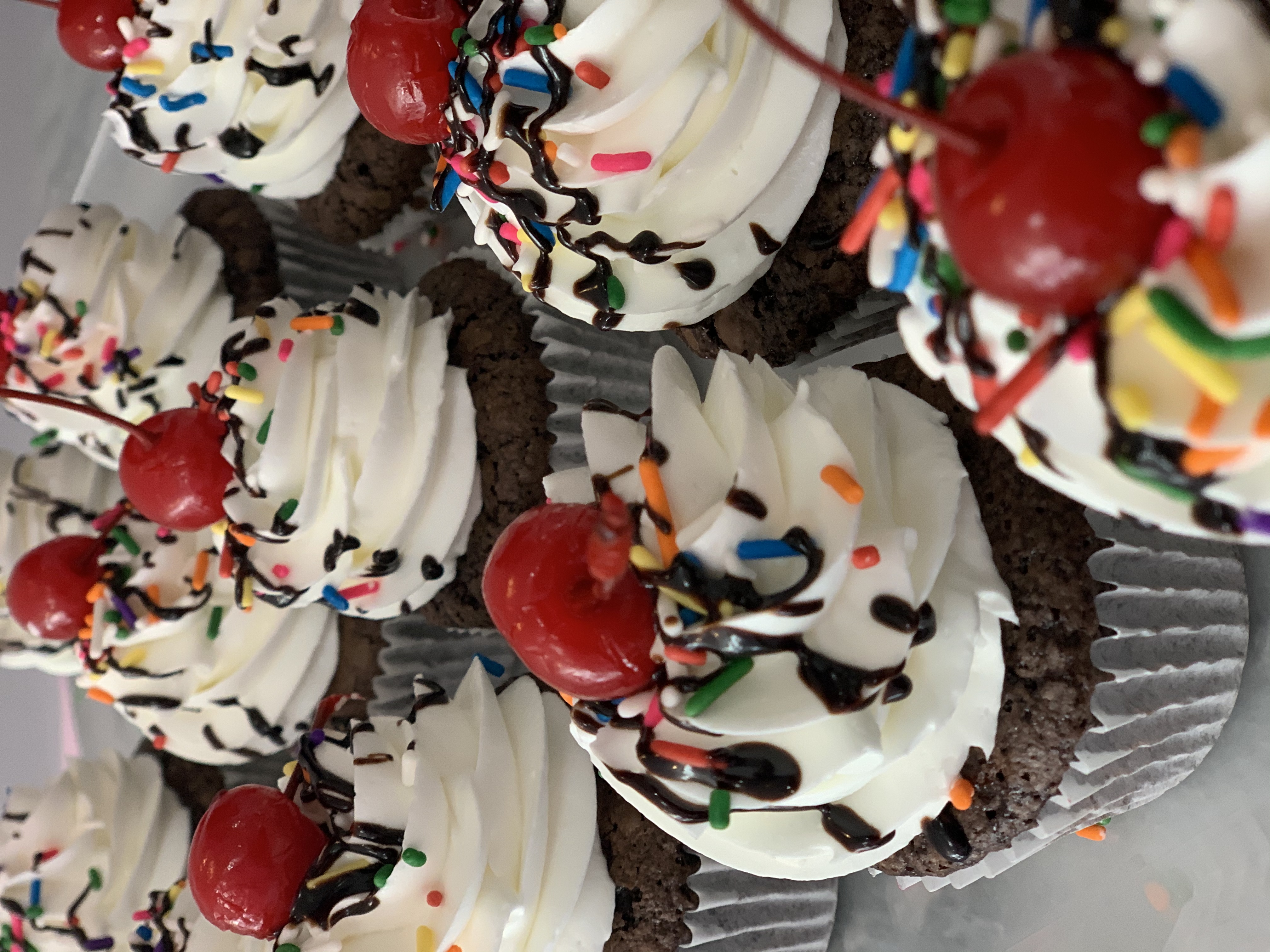 Order Brownie Sundae Cupcake food online from Cupcake Cutie Boutique store, Mount Vernon on bringmethat.com