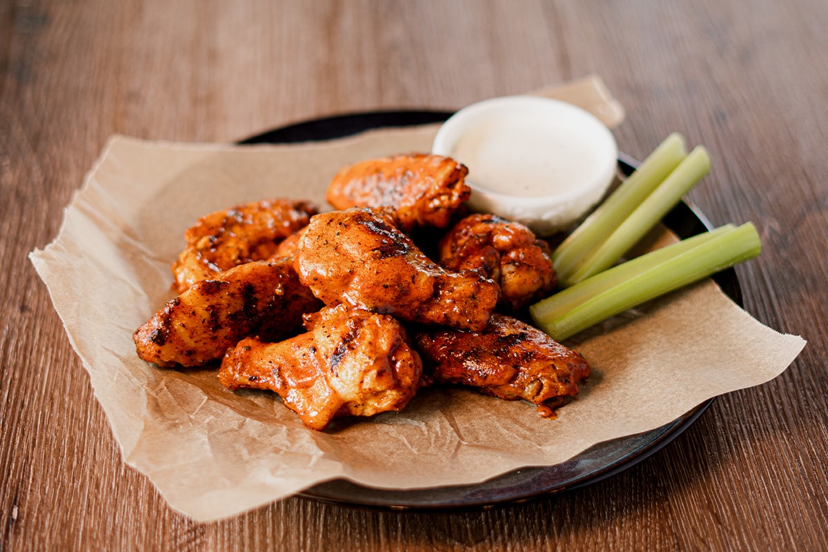 Order Grilled Wings food online from Logan Roadhouse store, East Peoria on bringmethat.com