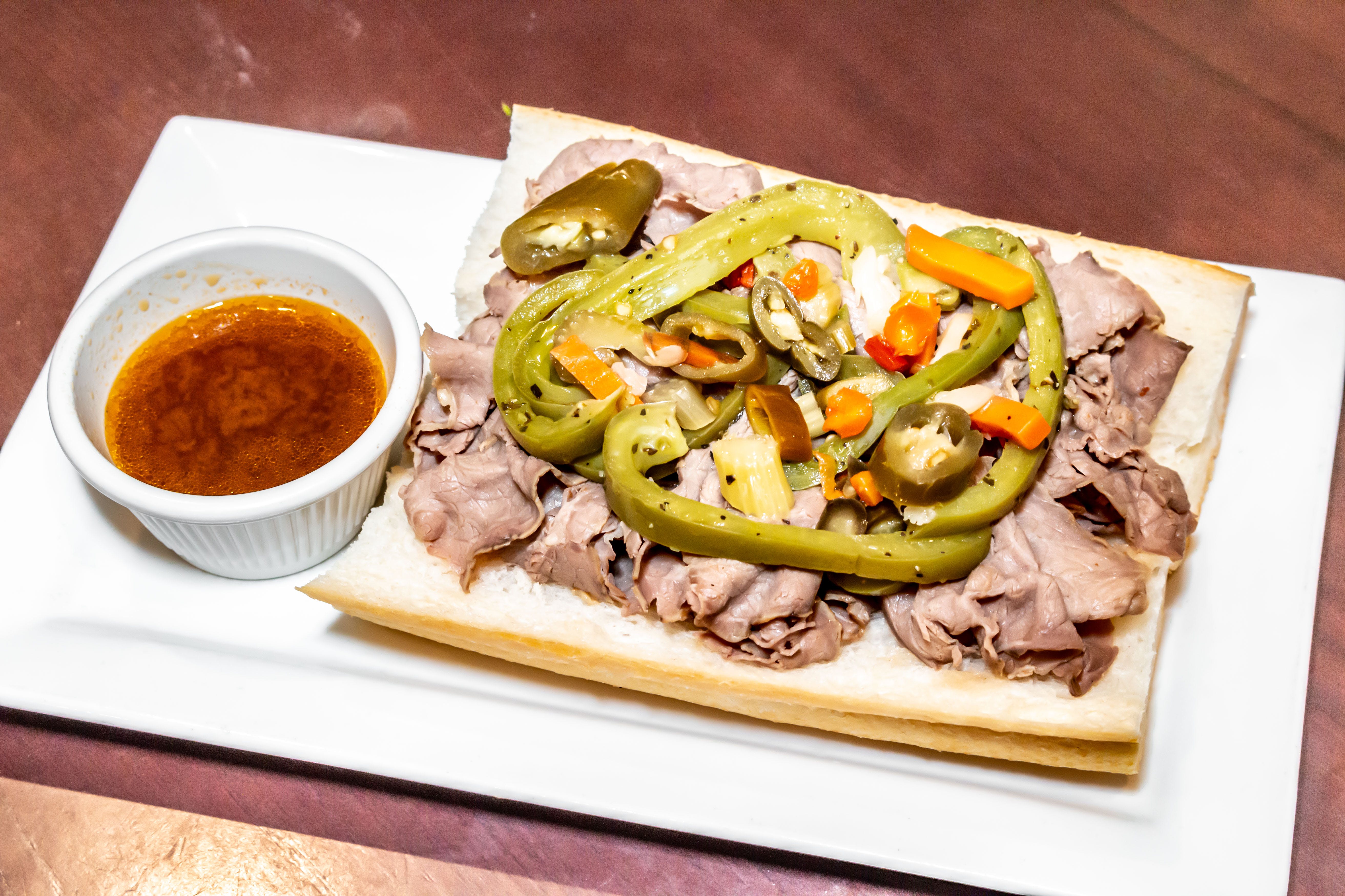 Order Italian Beef Sandwich - 6" food online from Mamma Maria's Pizzeria and Ristorantes store, Bensenville on bringmethat.com