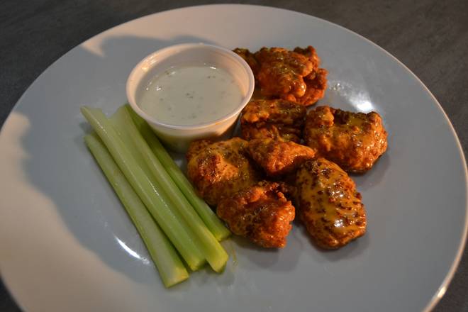 Order 10 Boneless Wings food online from Tommy's Original Pizza store, West Chester on bringmethat.com
