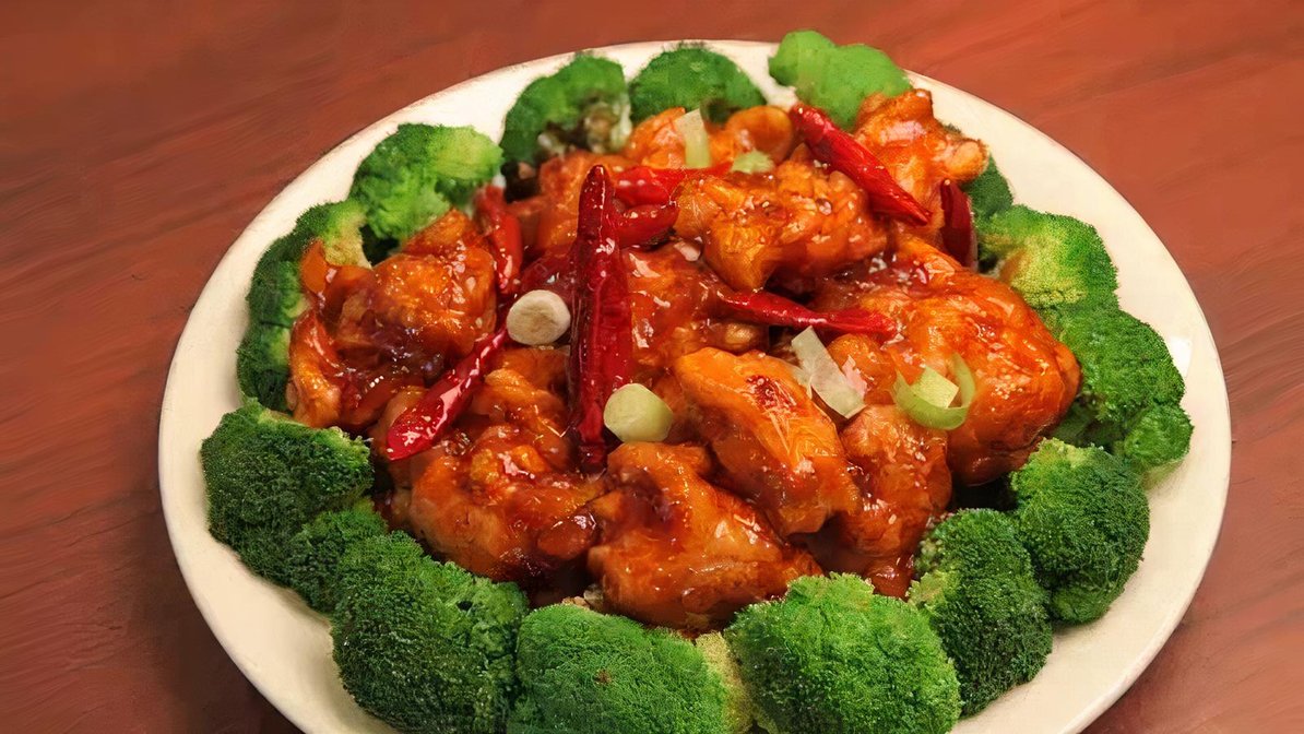 Order General Tao's Chicken food online from Hot Wok store, Fort Mitchell on bringmethat.com