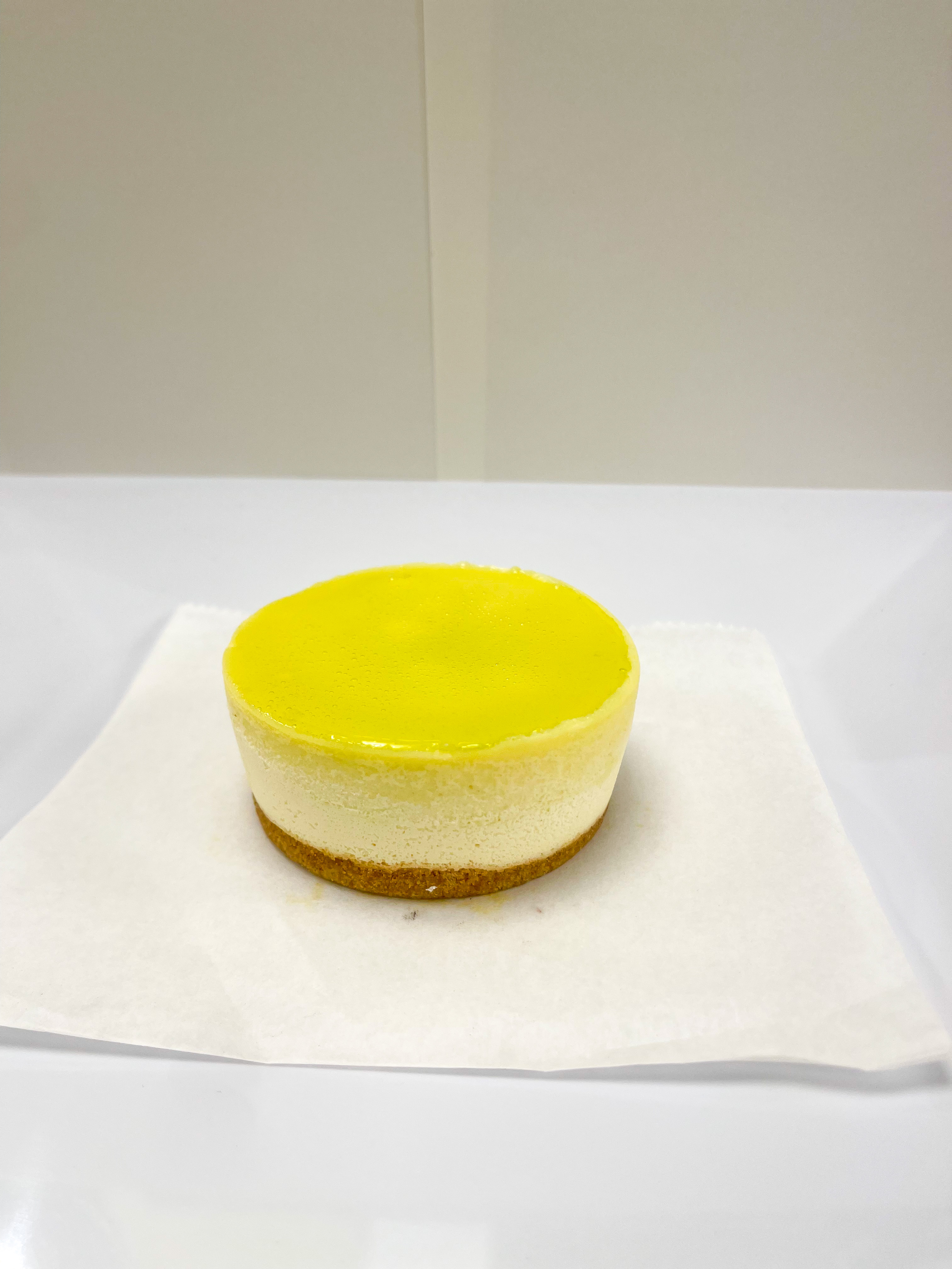 Order Mini Key lime Cheesecake food online from Juice Brothers store, New York on bringmethat.com