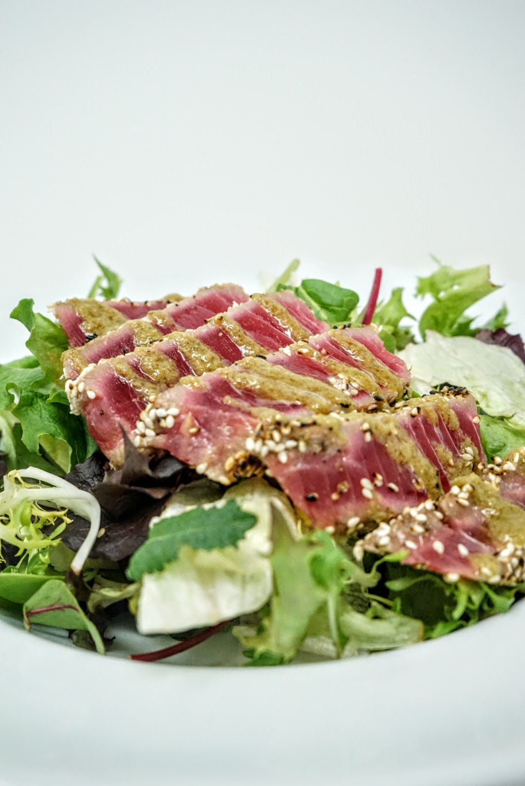 Order Seared Tuna Salad food online from Bellagio store, Farmingdale on bringmethat.com
