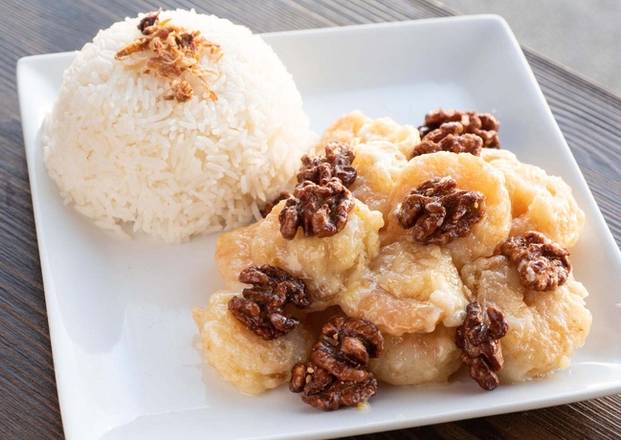 Order 合桃西汁蝦飯 Shrimp with Glazed Walnuts food online from Phoenix Kitchen store, Temple City on bringmethat.com