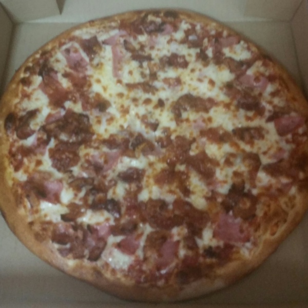 Order Meat Pizza food online from Guido Pizza & Pasta store, Van Nuys on bringmethat.com