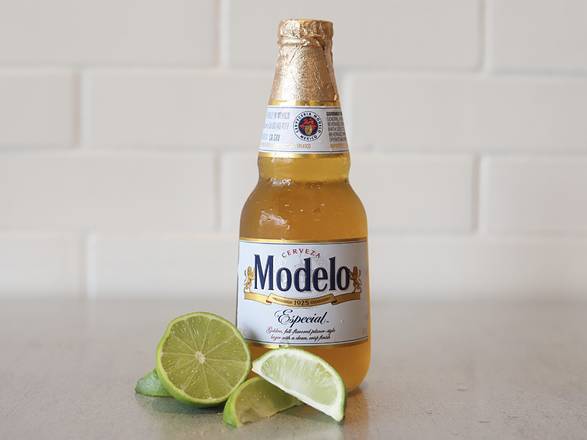 Order Modelo Especial 12oz bottle beer (4.4% ABV) food online from Jj Fresh From Scratch store, Orlando on bringmethat.com