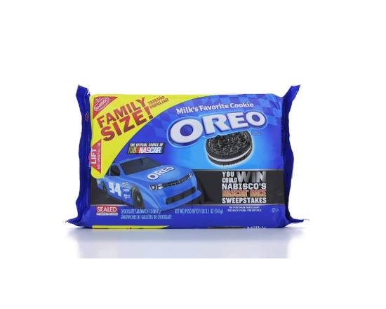 Order Oreo Chocolate Sandwich Cookies - Family Size, 1lb food online from Loma Mini Market store, Long Beach on bringmethat.com