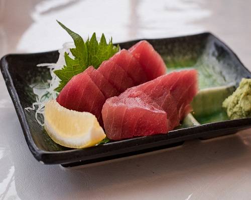 Order Tuna Sashimi (6pcs)  food online from Sushi Factory store, Azusa on bringmethat.com