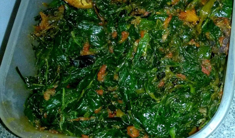 Order Side of Sauteed Spinach with Mushrooms food online from Flavors Of Africa store, Lilburn on bringmethat.com