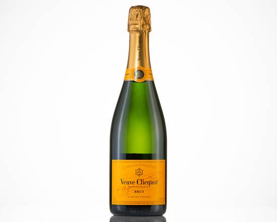 Order Veuve Clicquot Brut Yellow Label, 750mL champagne (12.0% ABV) food online from Mill Basin Wine & Liquor store, Brooklyn on bringmethat.com