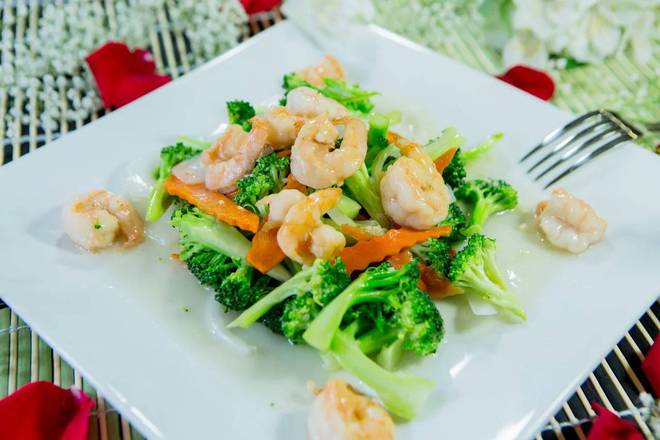 Order Shrimp and Broccoli food online from Dragon Palace store, Gresham on bringmethat.com