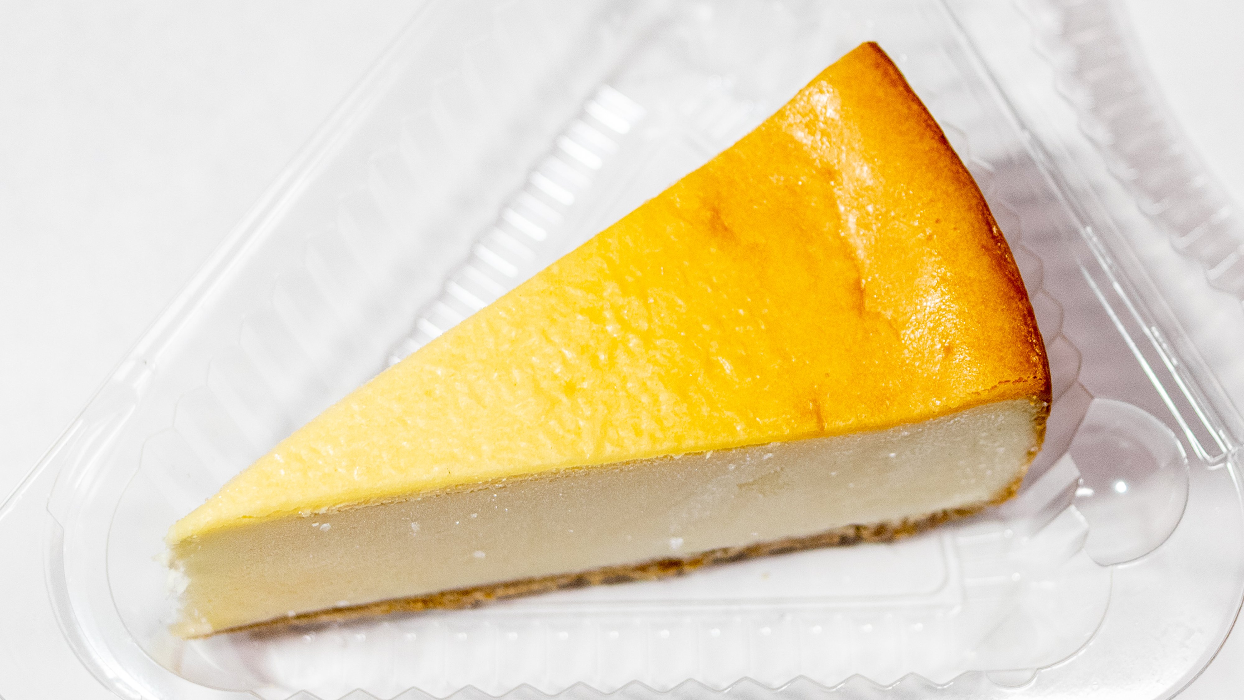 Order Cheesecake food online from Chillie's Deli store, Cleveland on bringmethat.com