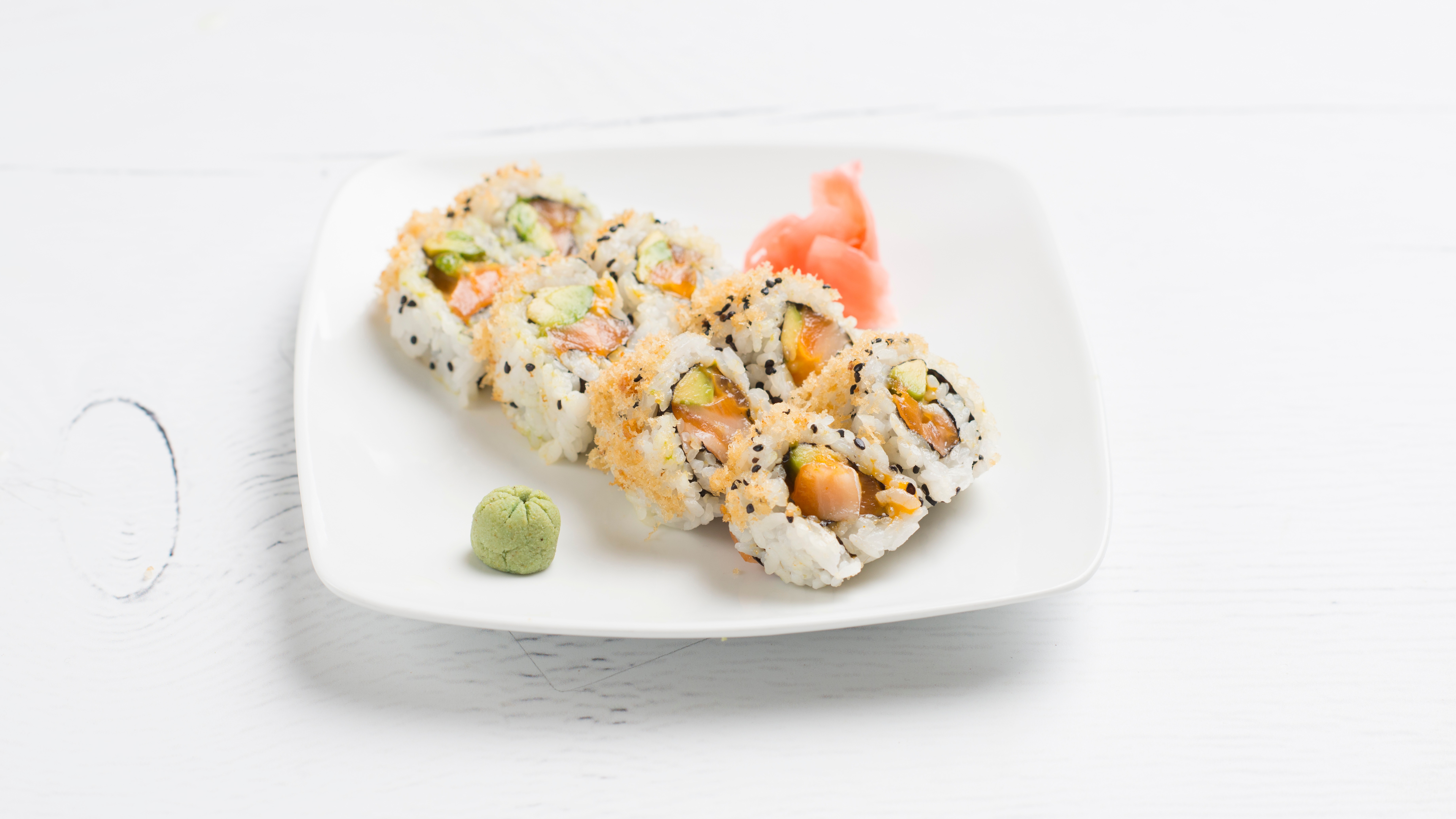 Order Crunchy Spicy Salmon Roll food online from Vera Asian store, Royal Oak on bringmethat.com