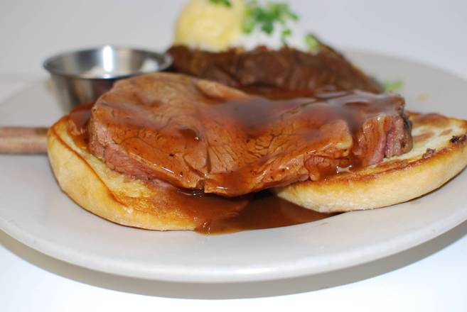Order Open Face Prime Rib Sandwich food online from Poor Richard's Restaurant store, Gainesville on bringmethat.com