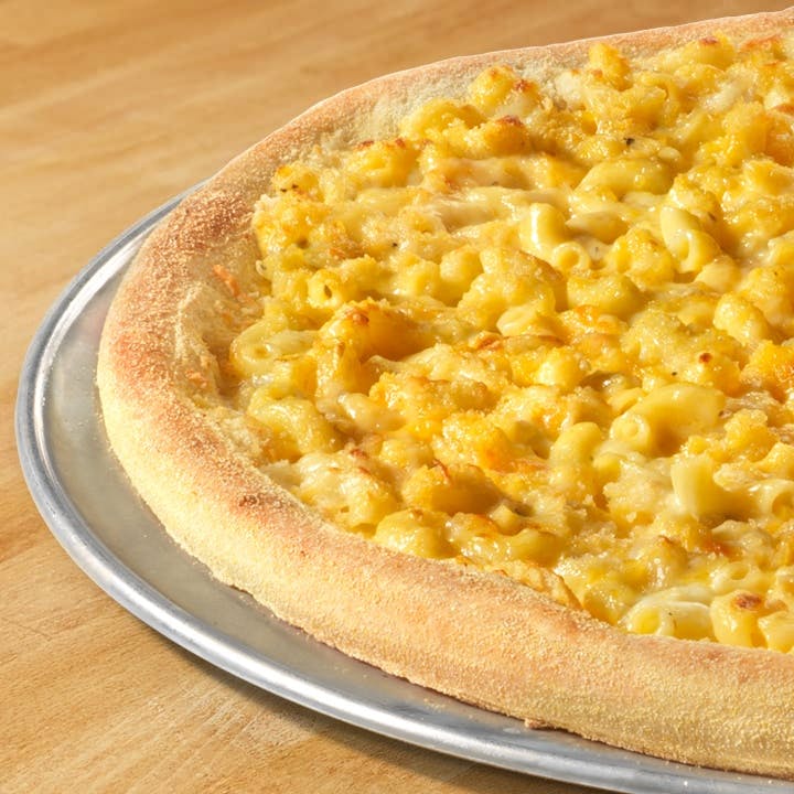 Order Mac & Cheese Pizza - Mac & Cheese Pizza food online from Papa Gino's store, Stoughton on bringmethat.com