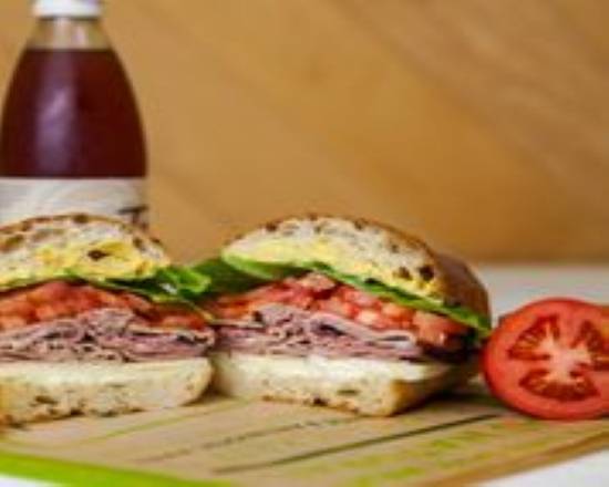 Order Roast Beef and Sharp Cheddar food online from Ladle & Leaf store, San Francisco on bringmethat.com