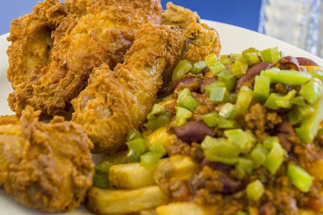 Order Fried Chicken food online from Bob & Edith Diner store, Lee on bringmethat.com