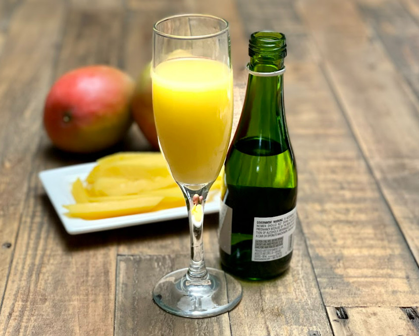 Order Mango Mimosa food online from Mimi's Cafe store, Irvine on bringmethat.com