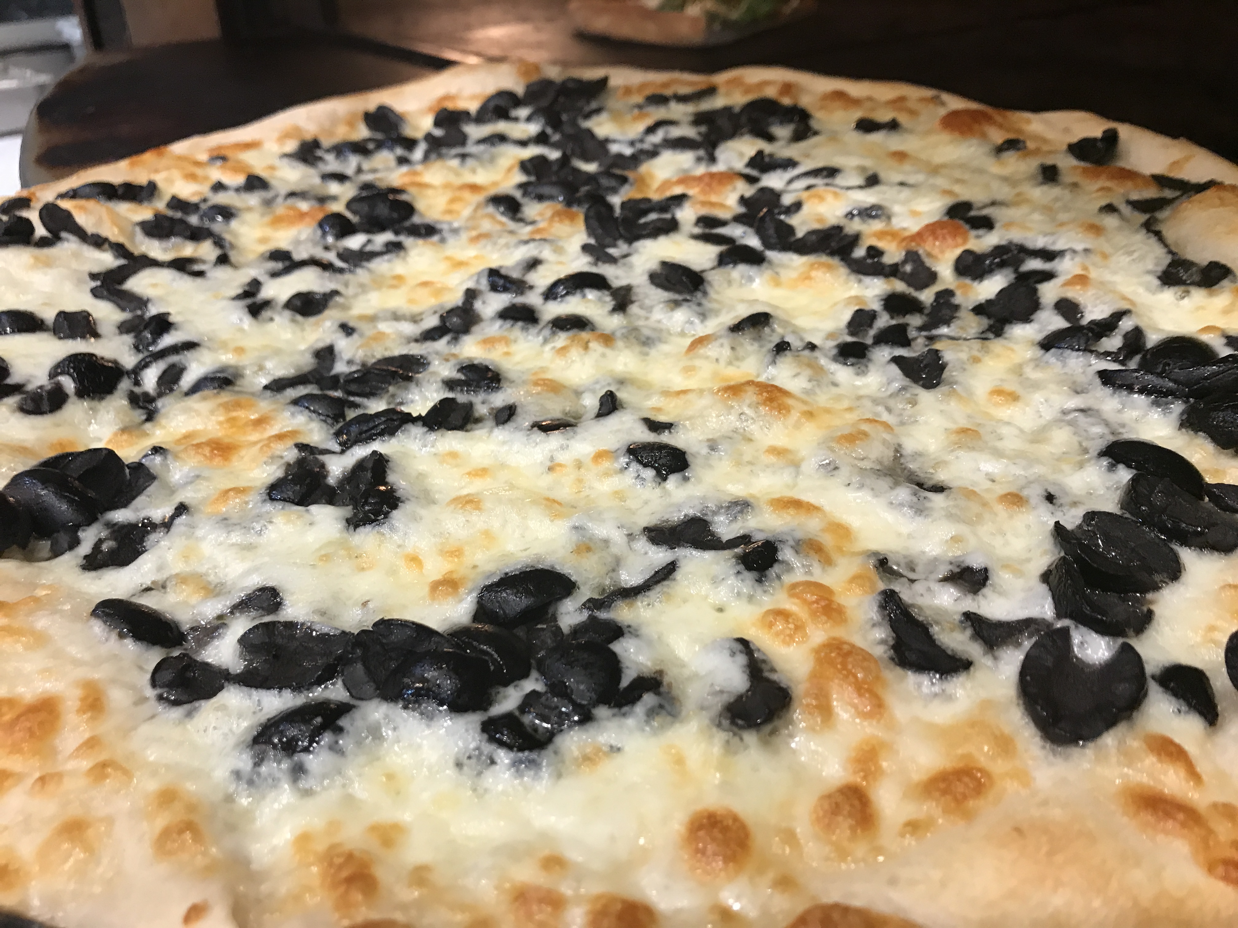 Order 18" White with Black Olive Vegetarian Pizza food online from Joe's pizza store, Philadelphia on bringmethat.com