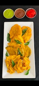 Order Vegetable Pakora food online from Tandoori Flames store, New Milford on bringmethat.com
