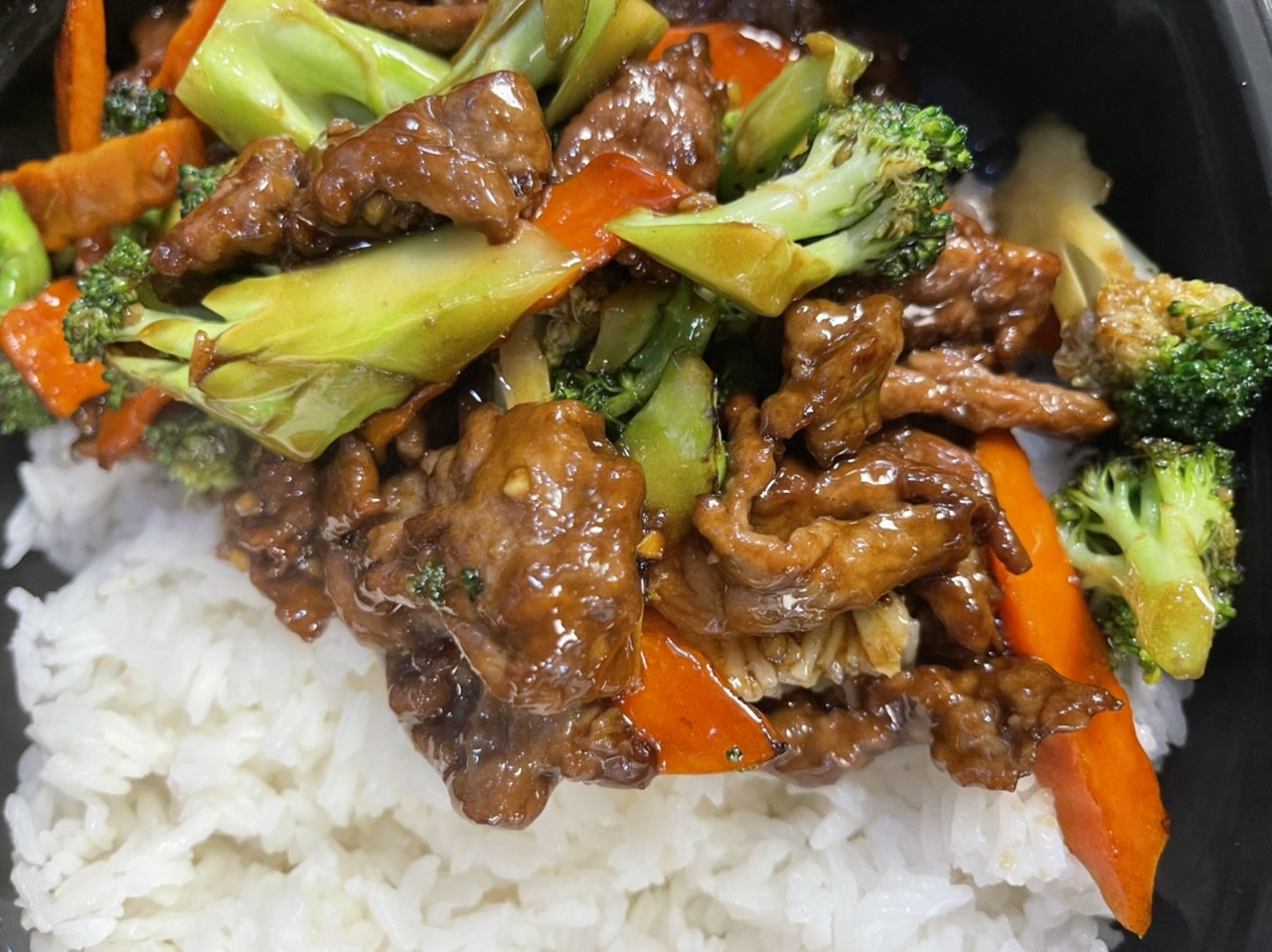 Order 1. Beef and Broccoli food online from China Breeze store, Atlanta on bringmethat.com