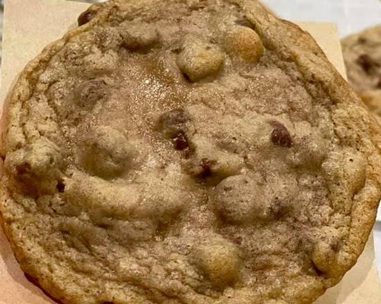 Order Fresh Baked Chocolate Chip Cookies - Pack of 4 food online from The Sugar box store, Apache Junction on bringmethat.com