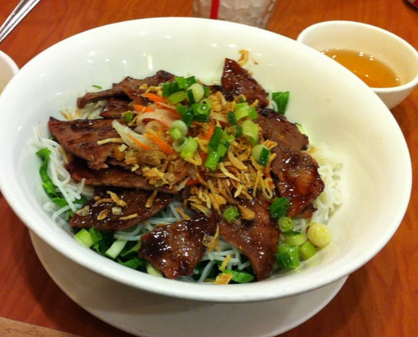 Order Noodle-Salad Bowl with Choice of Meat food online from Com Tam Thuan Kieu store, Mesa on bringmethat.com