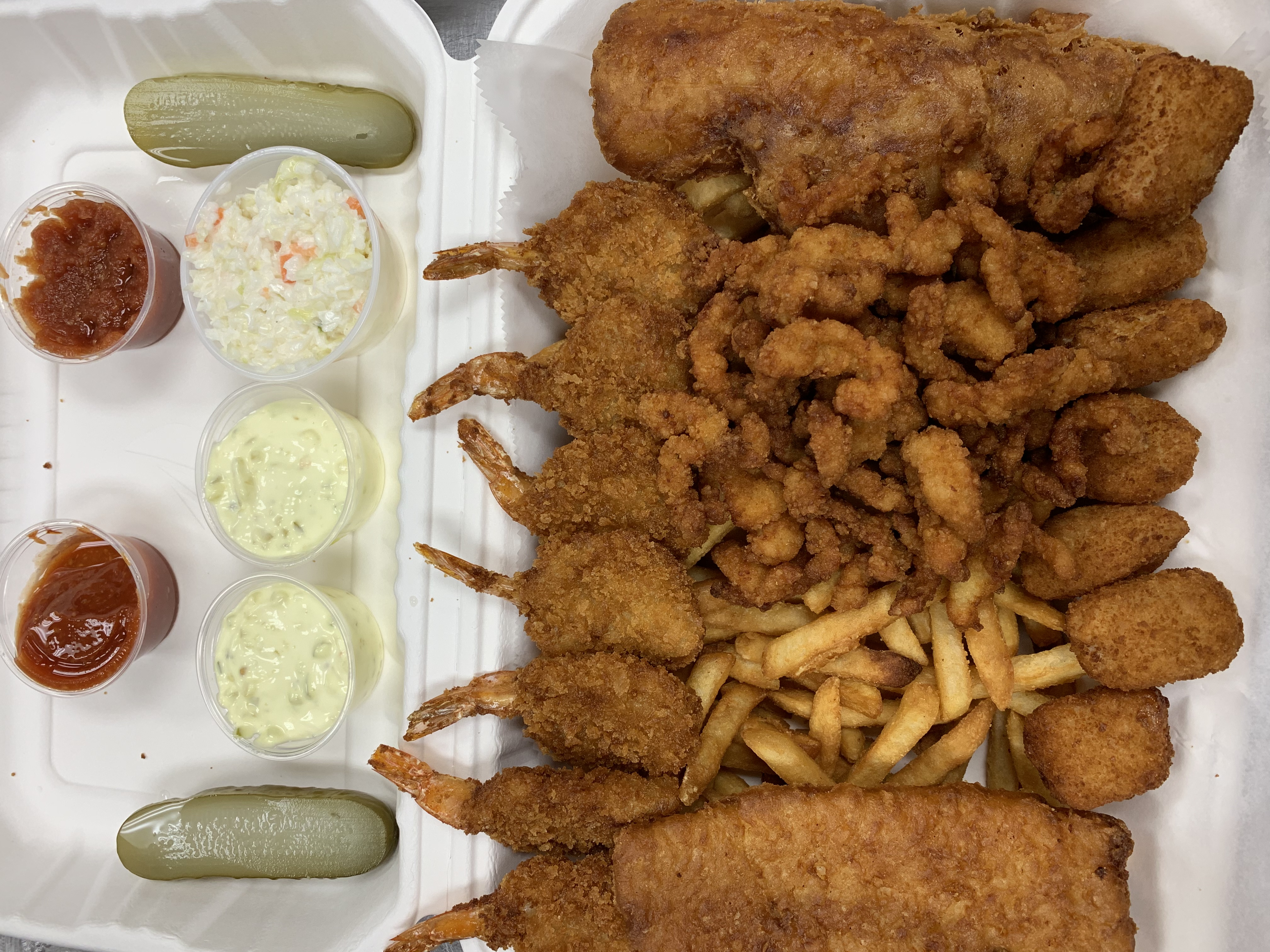 Order Seafood Platter Dinner food online from Jd Pizza & Grill store, Jamesville on bringmethat.com