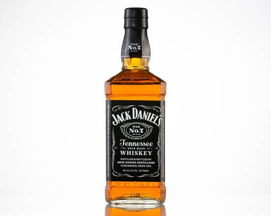 Order Jack Daniel's Black Label, 750mL whiskey (40.0% ABV) food online from Eagle Wine & Liquor store, Carol Stream on bringmethat.com