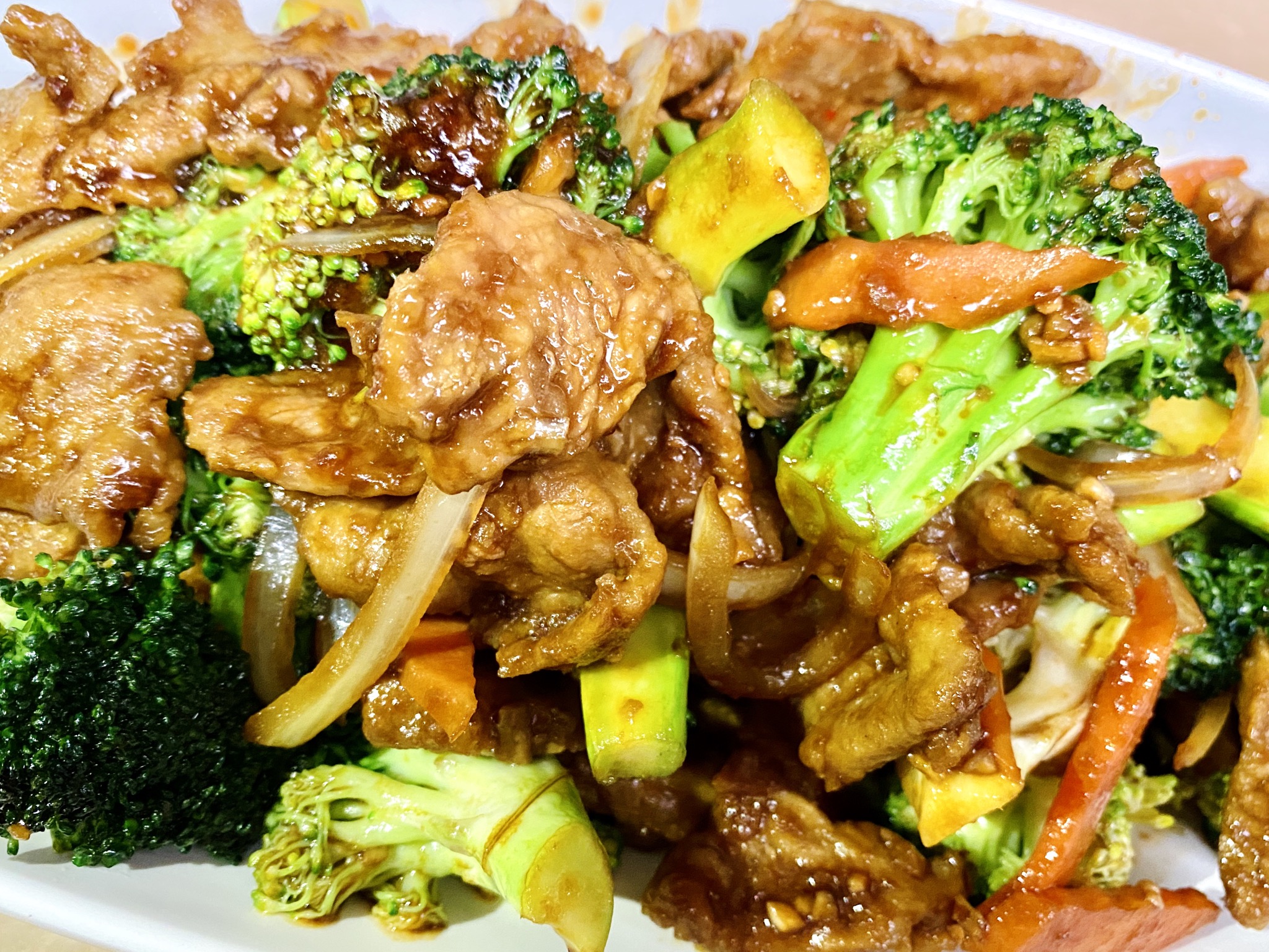 Order Broccoli Beef food online from Min Min Asian Cafe store, Chicago on bringmethat.com