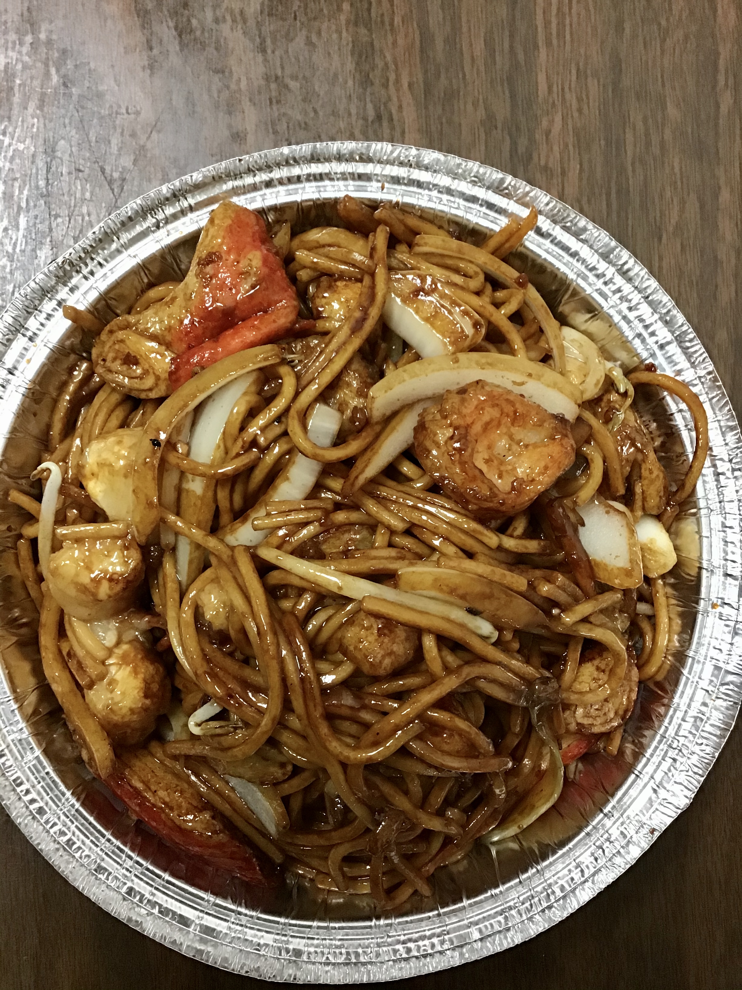 Order Quart Seafood Combination Lo Mein food online from Peach Garden store, Bloomington on bringmethat.com