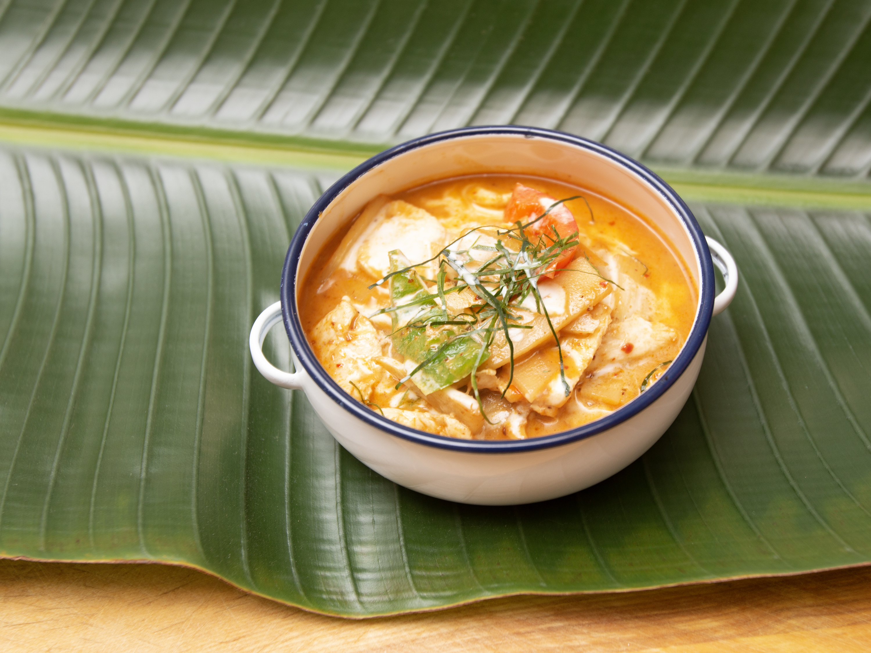 Order Red Curry  food online from Laos Thai Restaurant store, Omaha on bringmethat.com