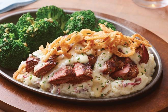 Order NEW Garlic Parmesan Sirloin Skillet 6oz* food online from Applebee's - Peters Rd #201 store, Knoxville on bringmethat.com