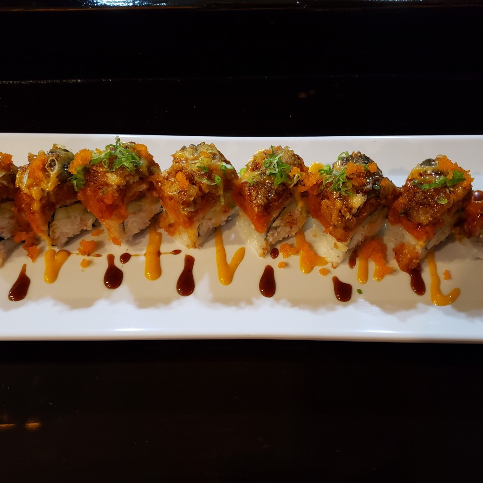 Order Van Nuys Roll food online from Sumo Sushi store, Sherman Oaks on bringmethat.com